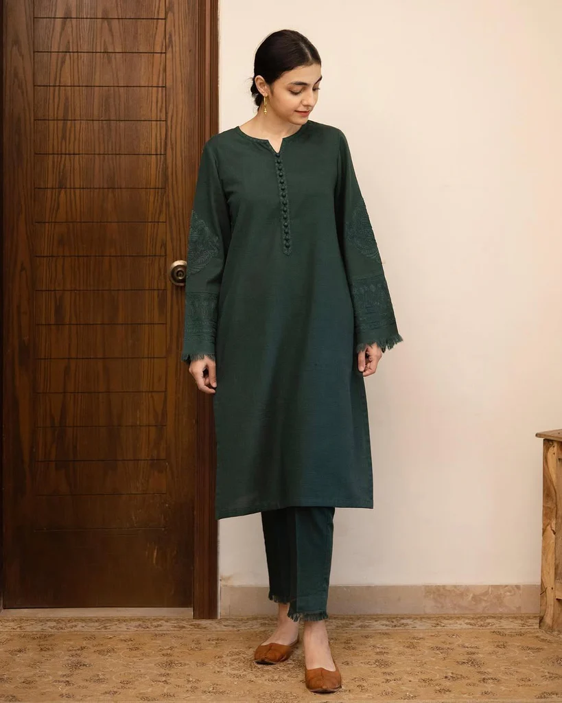 EMERALD | 2pc Stitched Outfit - Image 4
