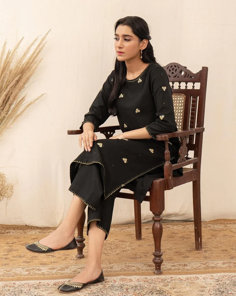 BLACK BLOOM | 2-Pc Stitched Embroidered Outfit - Image 2